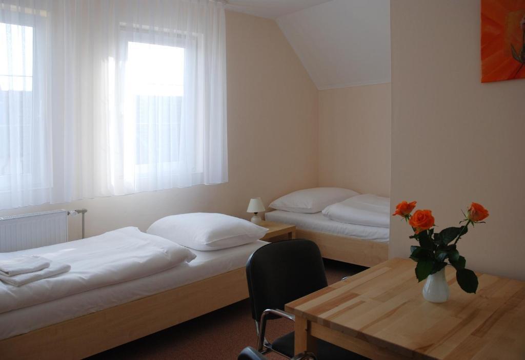 Penzion Duo Hotel Mladá Boleslav Cameră foto